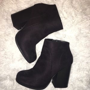 Black chunky heels